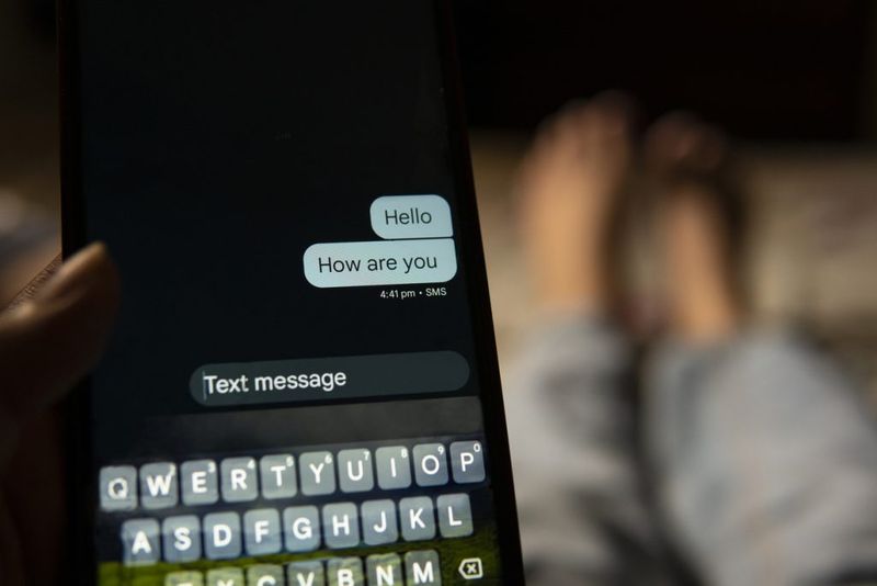 The Vanishing Text Phenomenon