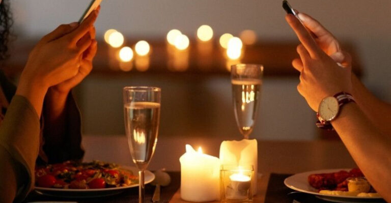 15 Clear Signs Your Relationship Might Be In Trouble