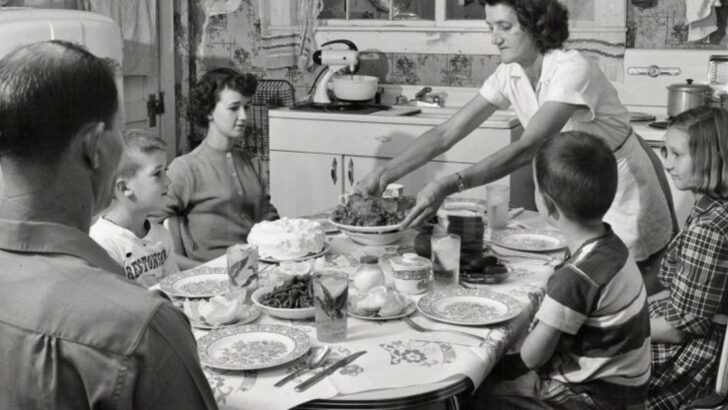 15 Reasons Why Family Life Felt Simpler In The ’50s