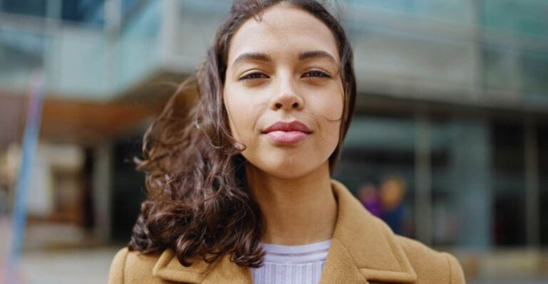 15 Reasons a Great Woman Might Not Have Any Friends