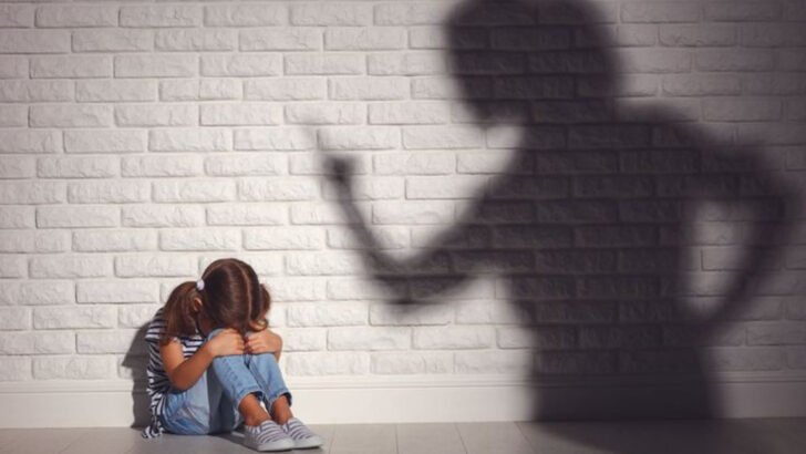 15 Signs Your Mom Or Dad Is A Narcissist
