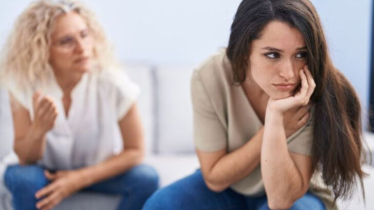 15 Signs Your Mom Or Dad Is Toxic