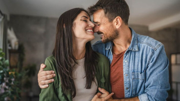 15 Small Things That Strengthen A Marriage More Than Big Gestures