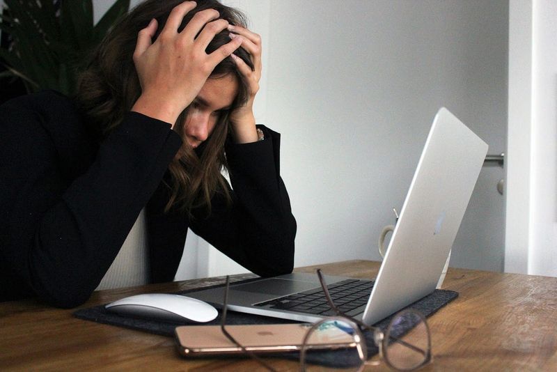 Hustle Culture That Glorifies Burnout