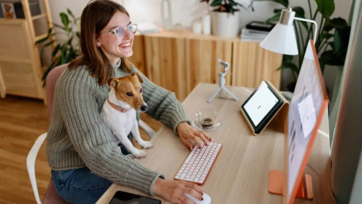 16 Millennial Habits That Accidentally Became The New American Default