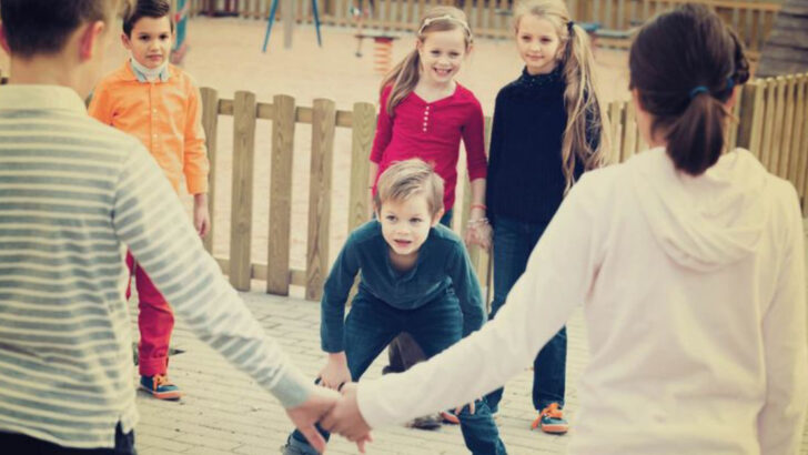 16 Playground Games Boomers Played That Are Nearly Extinct Now