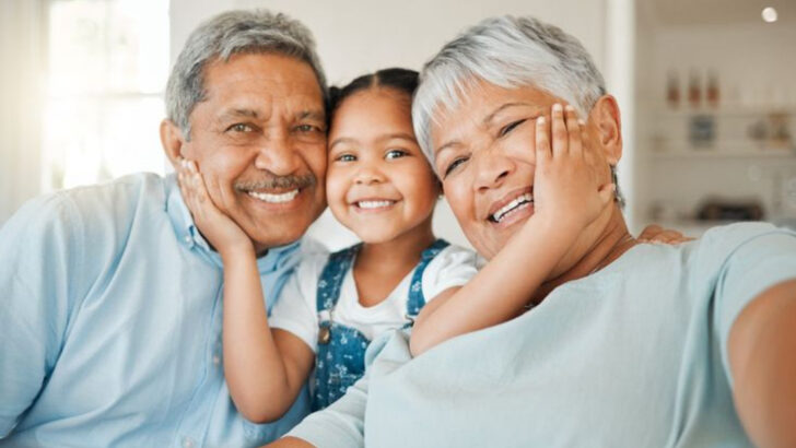 16 Powerful Character Traits To Pass Down To Your Grandkids