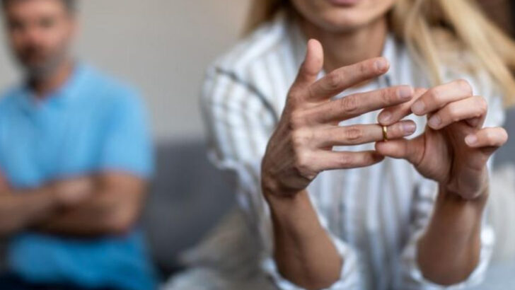 17 Deep Regrets Of People Who Stayed Married For Too Long