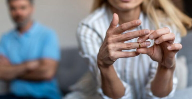 17 Deep Regrets Of People Who Stayed Married For Too Long