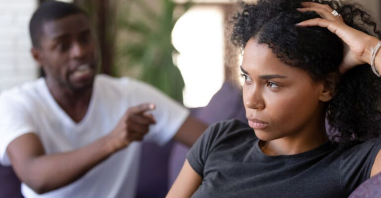 17 Key Differences Between a Jealous and a Territorial Partner