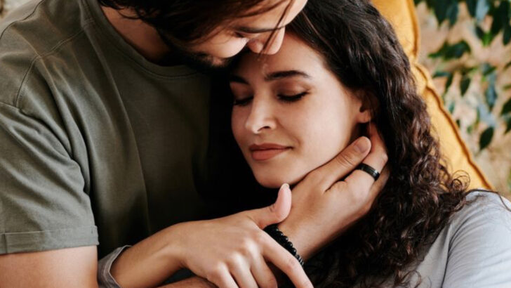 17 Signs Faithfulness Still Exists And It Feels Like Peace, Not Doubt