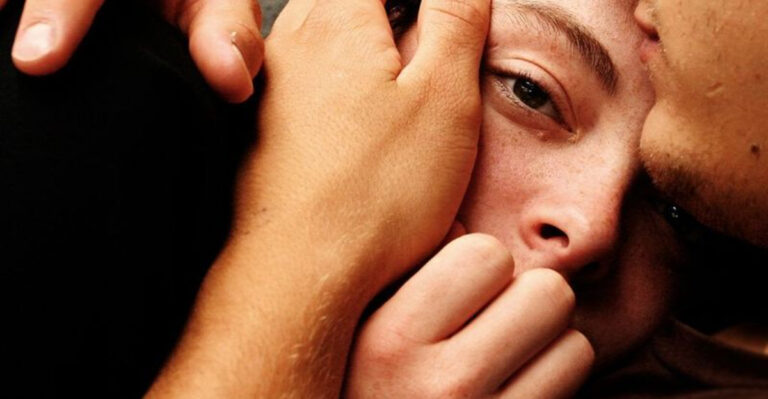 17 Signs Your Relationship Is Driven By Fear