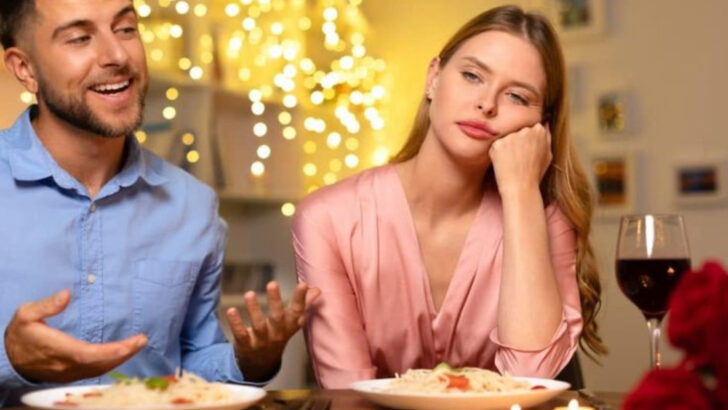 17 Smart Things To Do When Someone Clearly Isn’t Interested In You