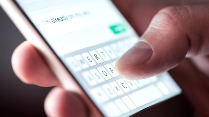 17 Things You Should Never Do Over Text Message