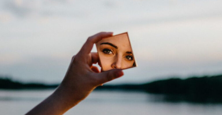18 Reasons Why Romantic Love Will Never Be The Secret To Happiness