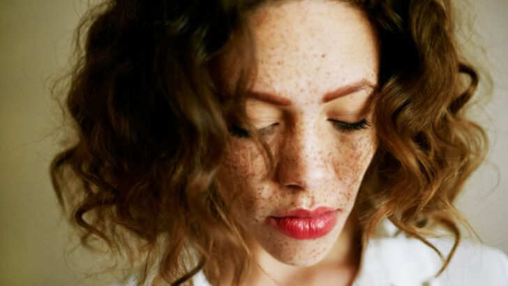18 Traits of Women Who Put Up with Abuse And Why It’s So Much More Complex Than People Think