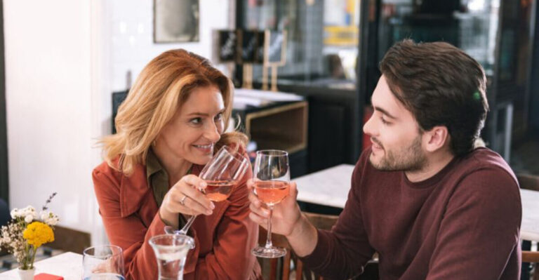 18 Unique Traits Women Show When They Fall In Love Later In Life