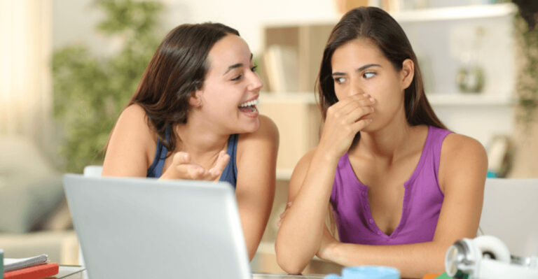 19 Behaviors That Make You Hard To Be Friends With