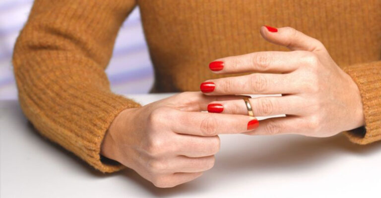 19 Things That Quietly Break A Marriage After 50