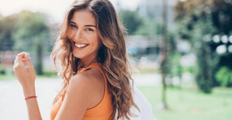 20 Habits Of Women Who Command Respect Without Saying Much