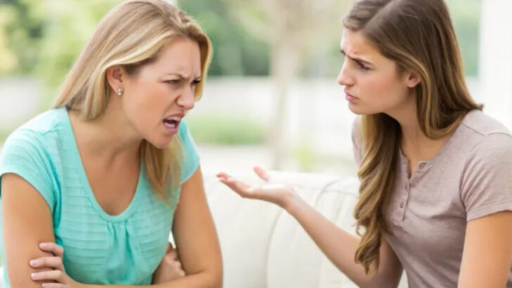 31 Clear Signs Your Friendships Are Really Fake