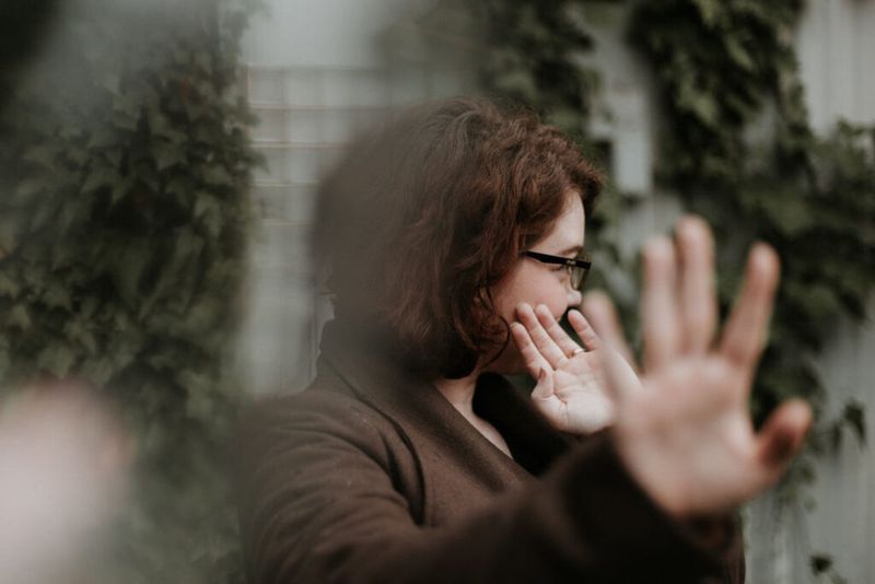 Avoidant Attachment: The Master of Emotional Houdini