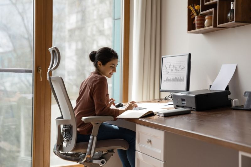 Financial Independence Gives Women More Dating Freedom