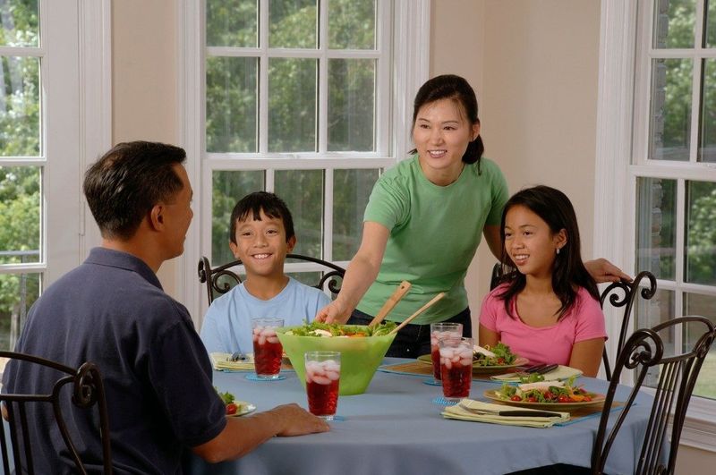 Family Dinners Without Background Noise