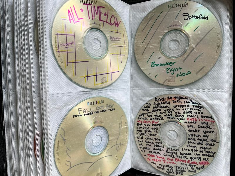 Burning CDs with personalized playlists