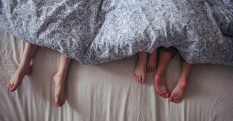 How Old Is Too Old For Co-Sleeping? 15 Signs According To Experts