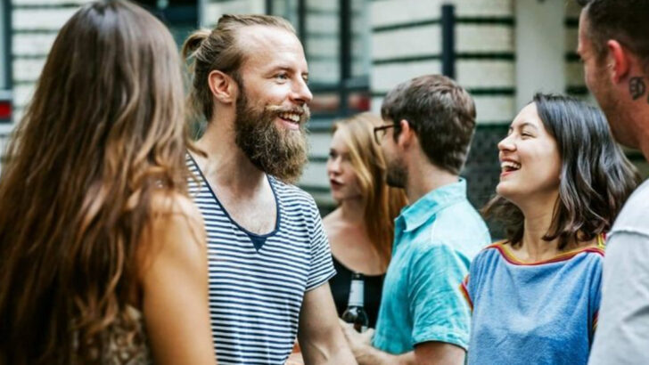 How to Make People Like You: The Psychology Behind It In 16 Steps