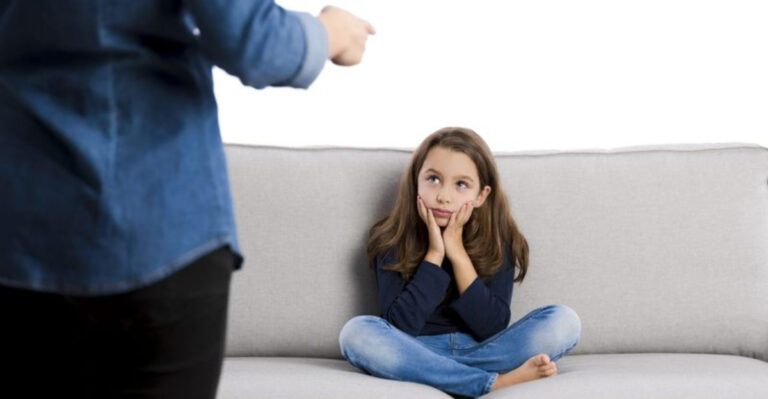 Is Your Parenting Pushing Too Hard? 17 Red Flags Psychologists Say You Might Be Missing