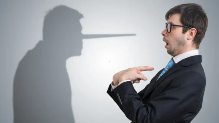 Is Your Partner A Master Of Make-Believe? 18 Signs To Spot A Pathological Liar