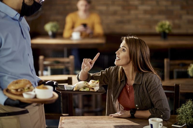 Watch How People Treat Waitstaff and Animals