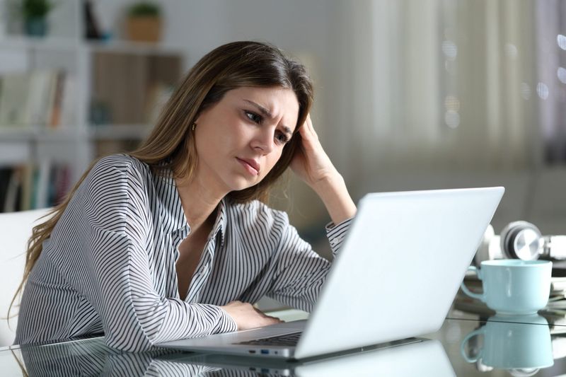 Online Debates With Strangers