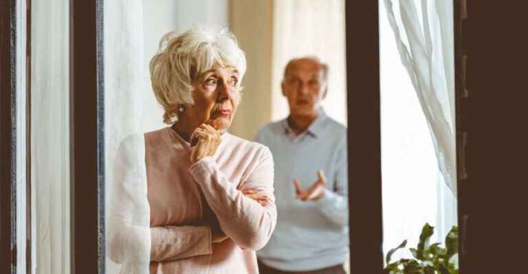People Who Stay In Loveless Marriages As They Age Usually Have These 17 Reasons