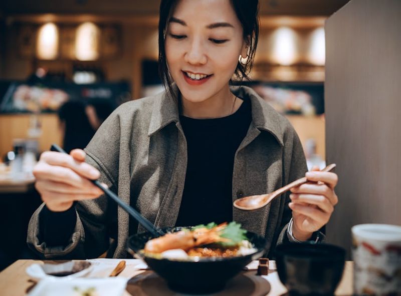 Go on Solo Dates—and Flirt with Your Own Reflection