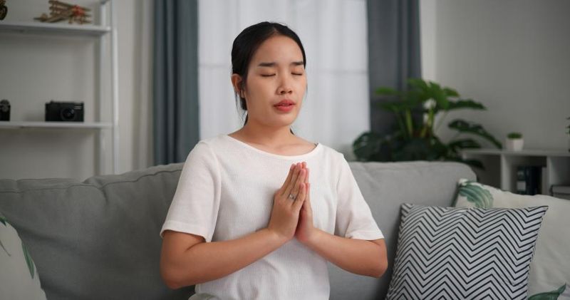 She Makes Mindfulness Mundane (On Purpose)