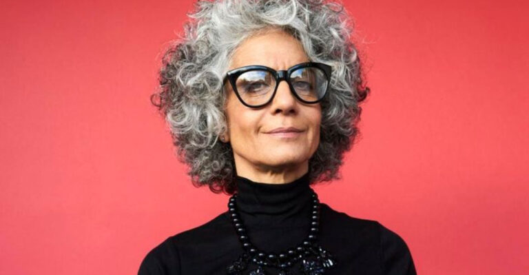 29 Challenges That Make Dating Harder For Women Over 50