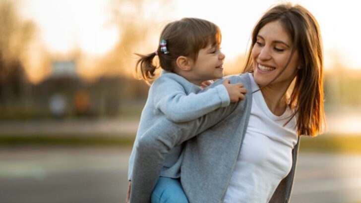 Thriving Solo: 18 Essential Parenting Tips For Single Moms And Dads