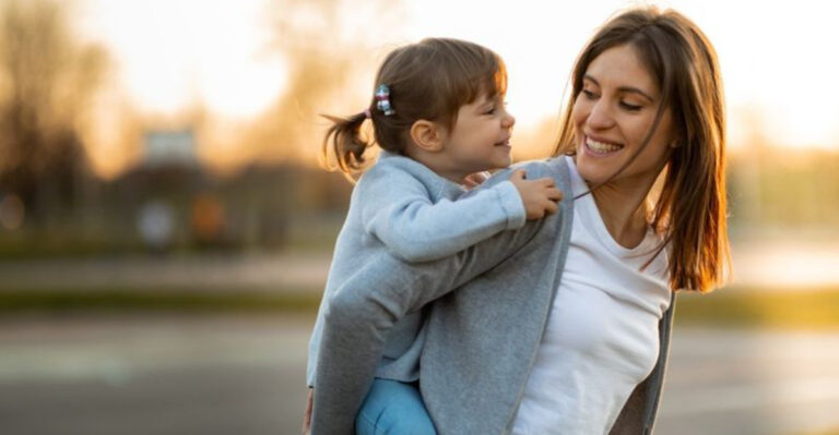 Thriving Solo: 18 Essential Parenting Tips For Single Moms And Dads