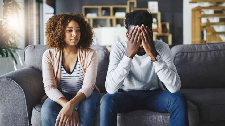 31 Toxic Behaviors That Don’t Belong In Any Relationship