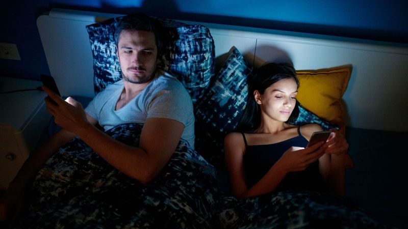 They Distract Themselves Constantly With Screens or Work