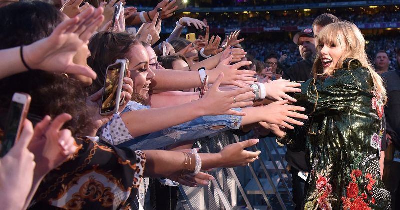 Stan Culture, Fandom Wars, and Shipping People Who’ve Never Met