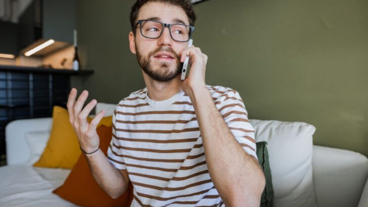 Your Parents Raised You Right If You Think These 17 Common Habits Are Actually Disrespectful