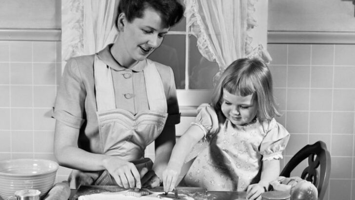 15 Childhood Realities That Hit Hard If You’re A Boomer