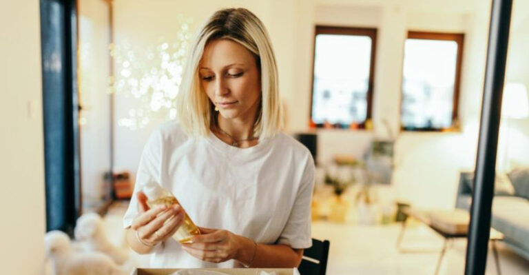 15 Little Things Wasteful Women Have In Their Homes That Frugal Women Would Never Buy