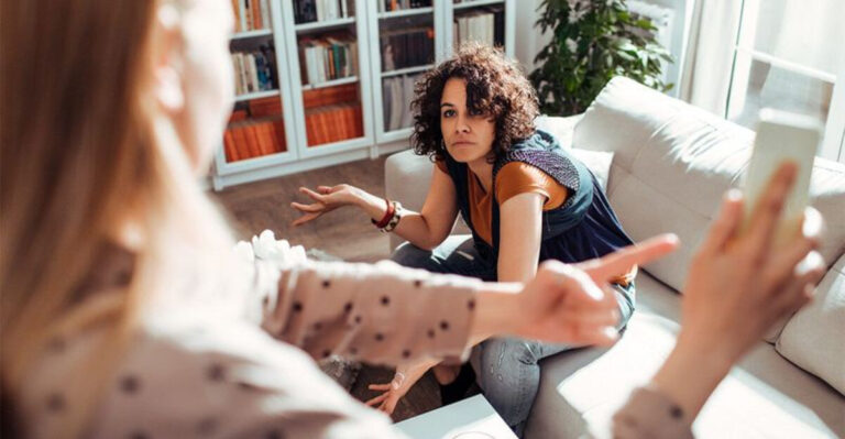 17 Gaslighting Red Flags You Should Never Shrug Off