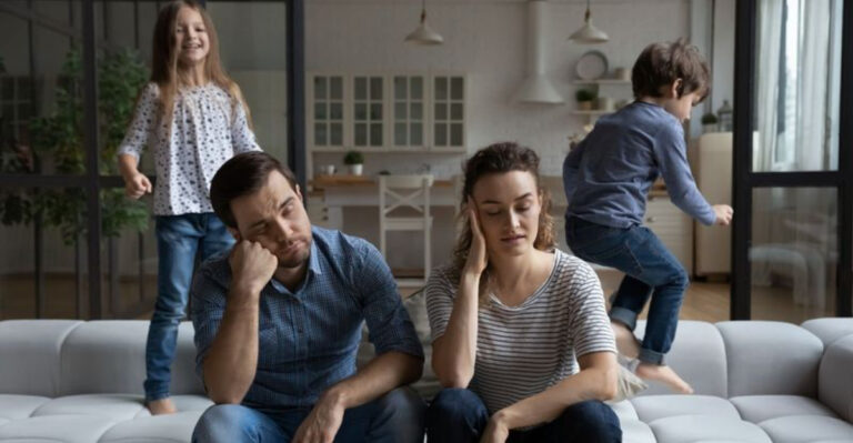 17 Reasons Couples Divorce After 10 Years Of Marriage, According To Psychologists And Lawyers