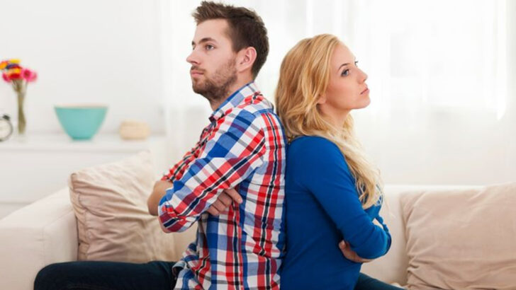 17 Signs Your Partner Is Quiet Quitting Your Relationship